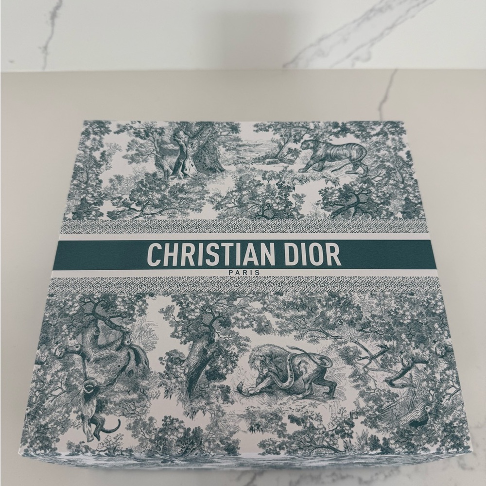 Christian Dior Riveria Green Box 💚🤍